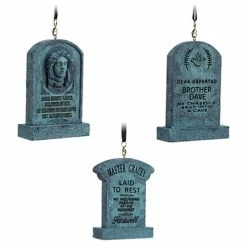 Flash Sale ⭐ Disney 🎅 Christmas Ornament Set - The Haunted Mansion Tombstones 👍